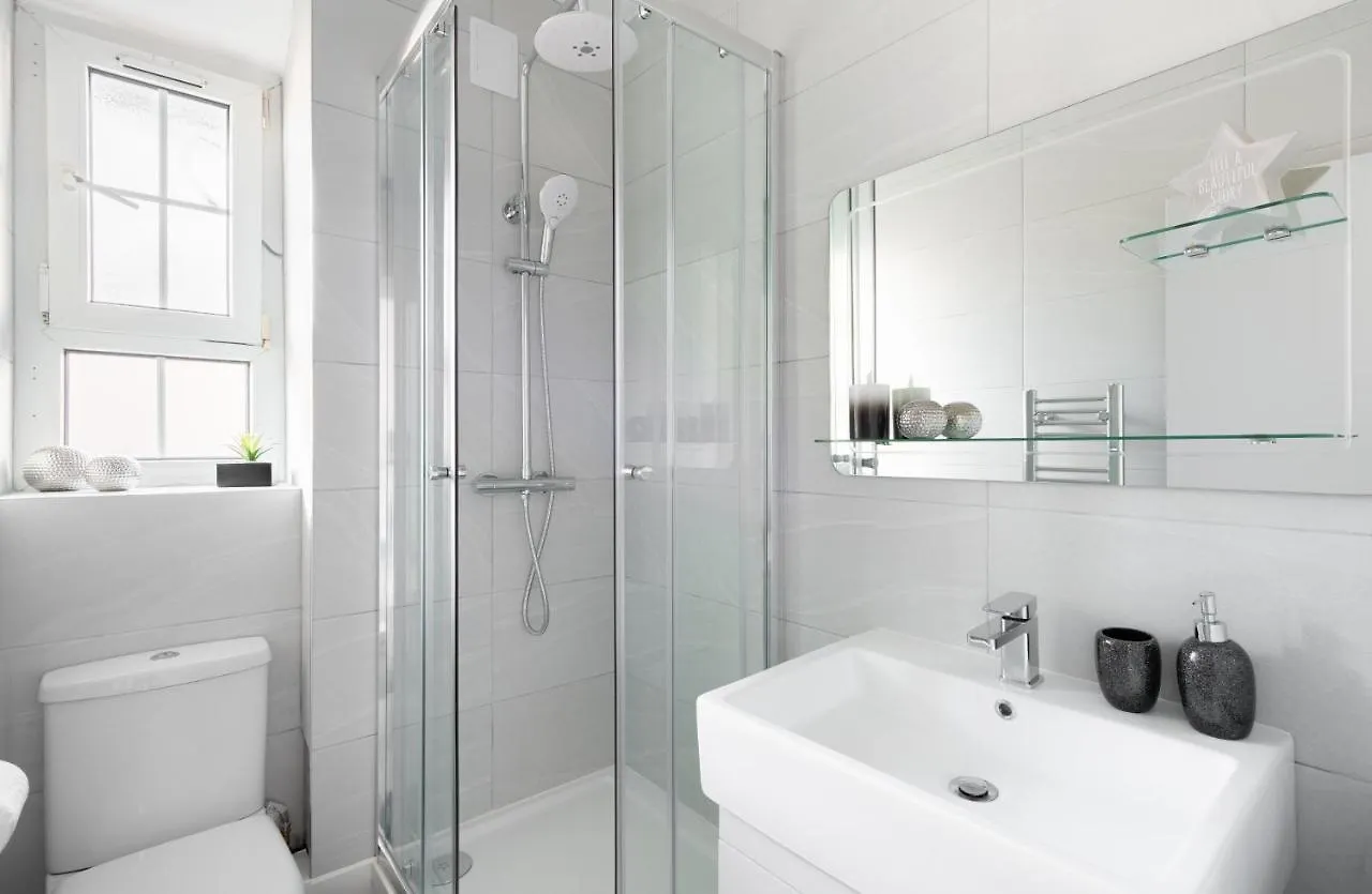 Stunning And Spacious 4 Bed Apr Next To Bricklane London